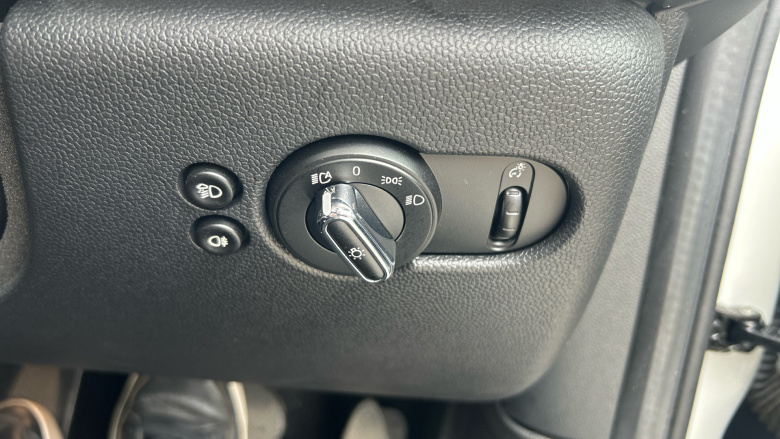 MINI Hatchback 135kW Cooper S Level 3 33kWh 3dr Auto Electric Hatchback